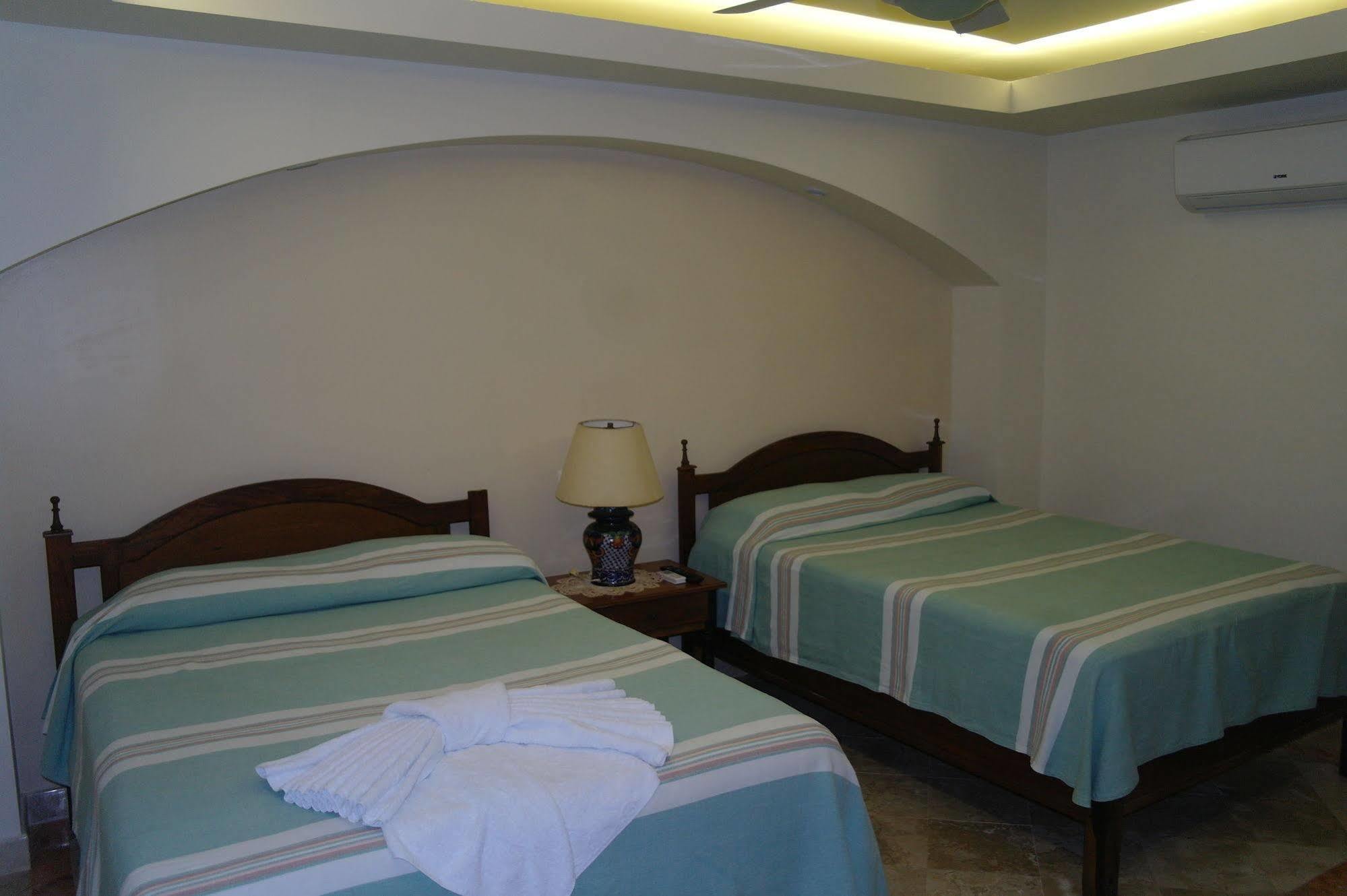 Hotel Real Del Mayab Playa del Carmen Exterior foto